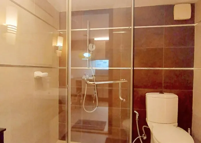 Club Ultima King Bed Loft Unit 100mbps Wi-fi -2507 Себу