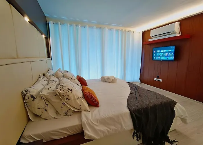 Club Ultima King Bed Loft Unit 100mbps Wi-fi -2507 Себу