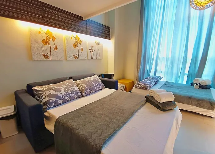 Club Ultima King Bed Loft Unit 100mbps Wi-fi -2507 *