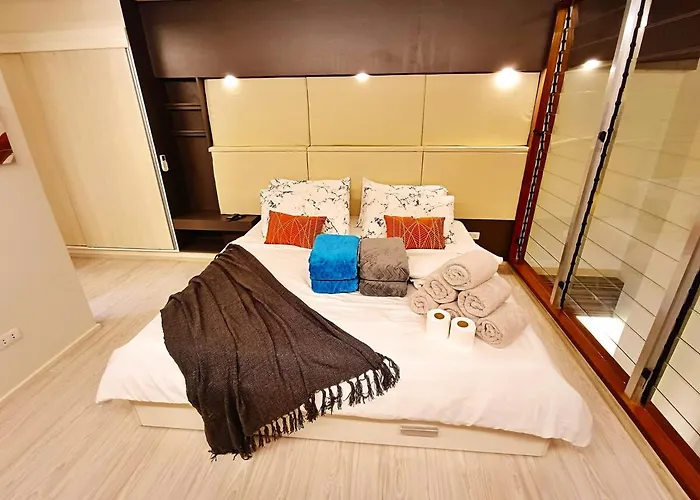 Club Ultima King Bed Loft Unit 100mbps Wi-fi -2507 * Себу
