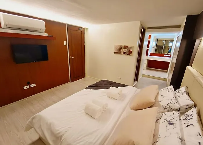 Club Ultima King Bed Loft Unit 100mbps Wi-fi -2507 * Себу